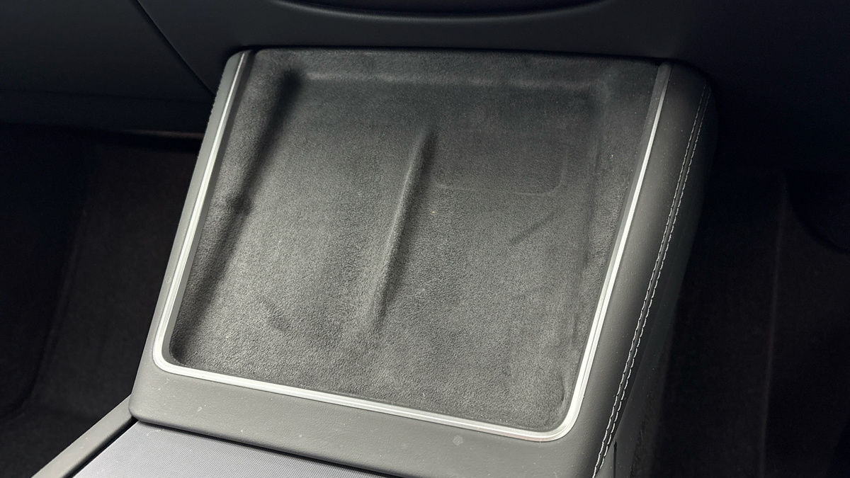 Tesla Model Y Image 28