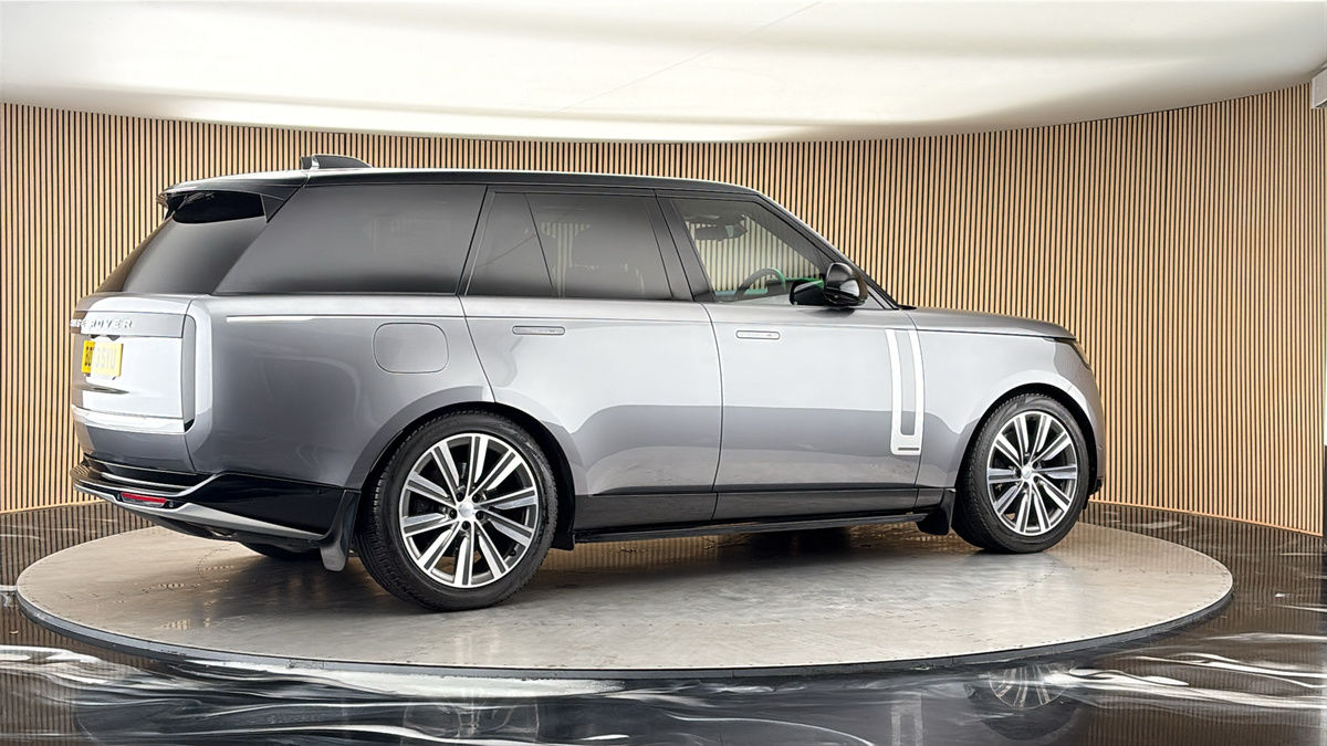 More views of Land Rover Range Rover