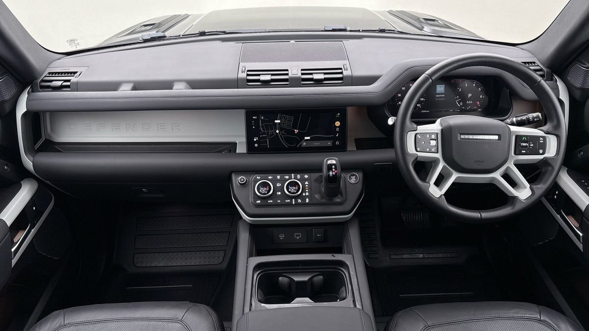 Land Rover Defender 90 Urban Image 23