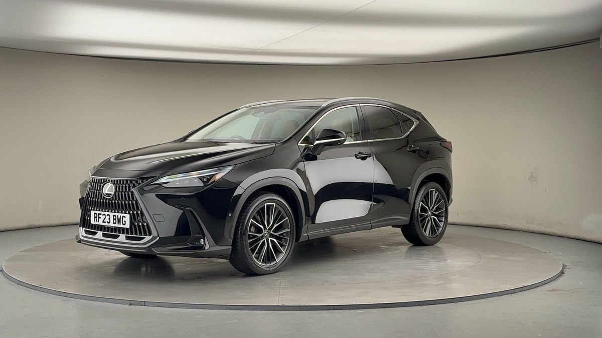 Lexus NX Image 20