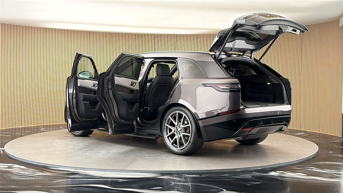 More views of Land Rover Range Rover Velar