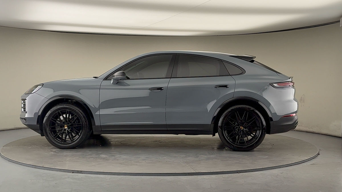 More views of Porsche Cayenne