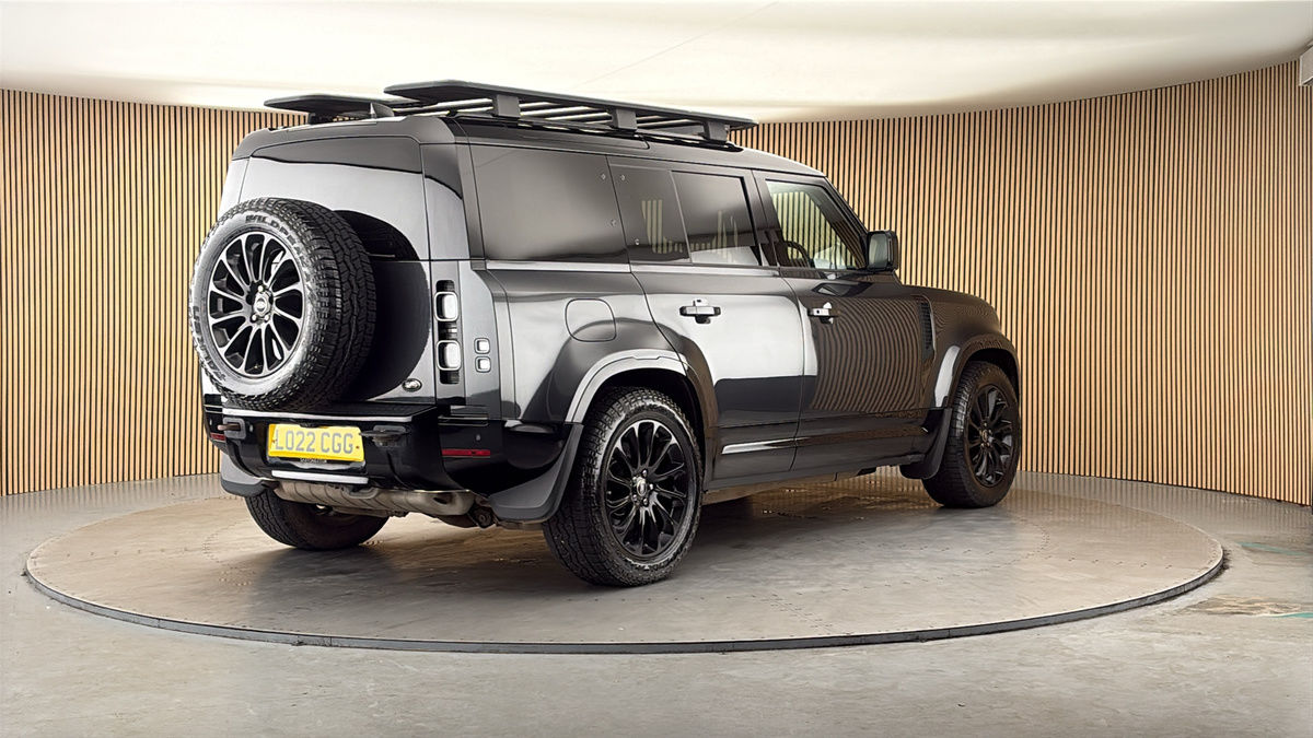 More views of Land Rover Defender 110