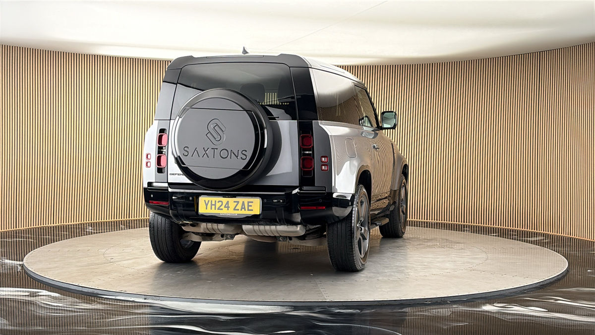 More views of Land Rover Defender 90