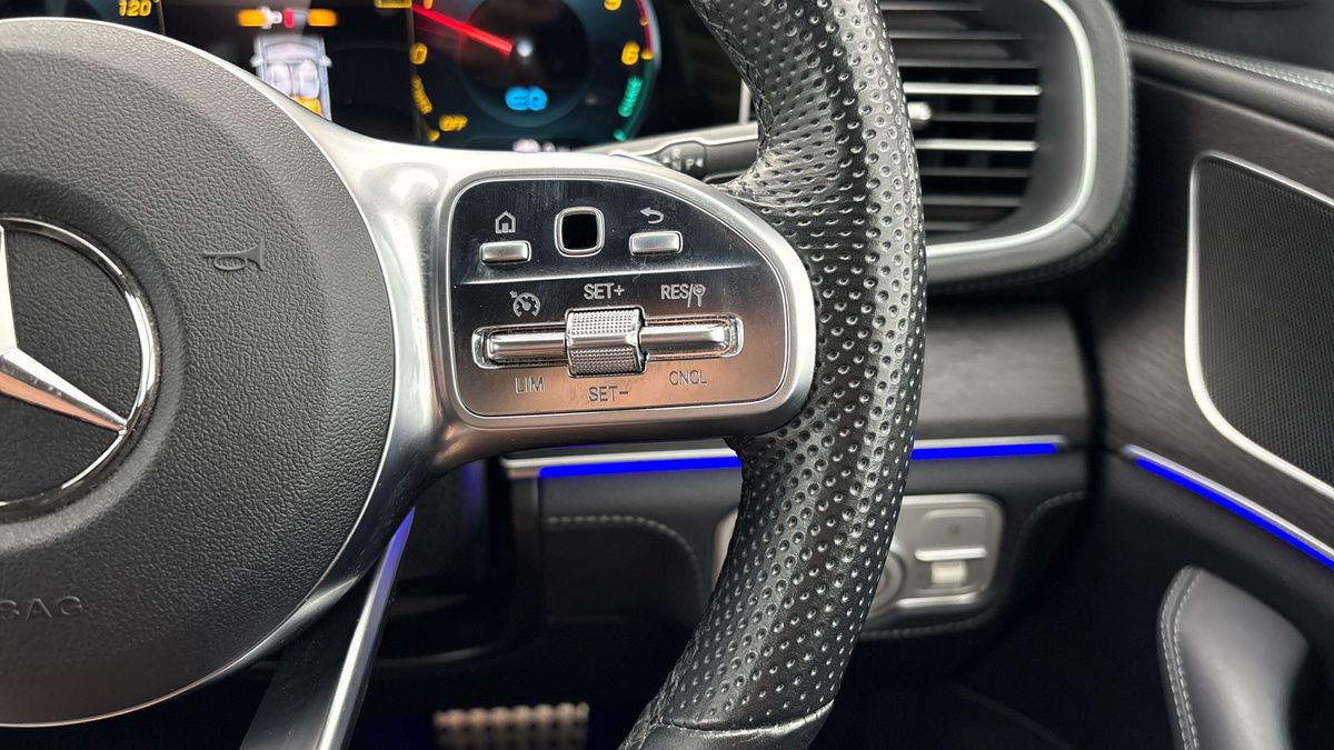 Mercedes-Benz GLE Image 14