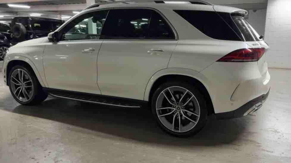 More views of Mercedes-Benz GLE