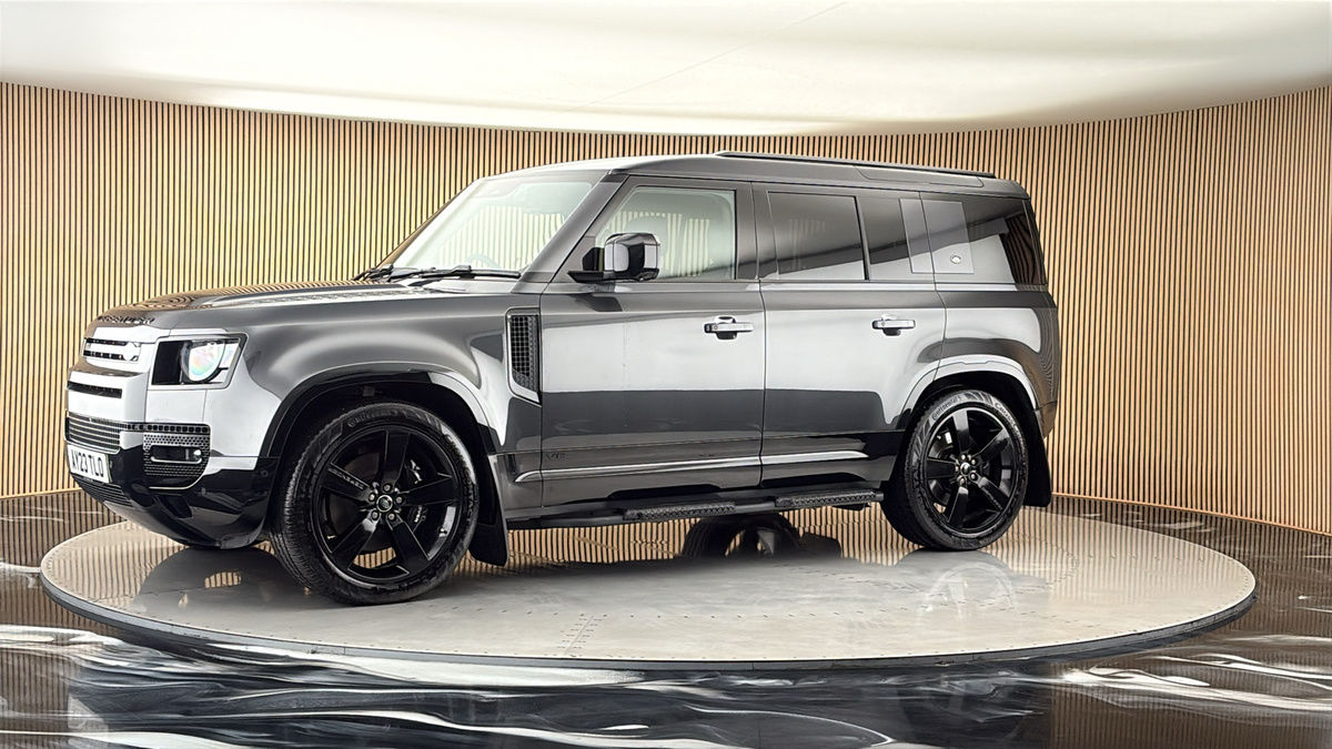 More views of Land Rover Defender 110