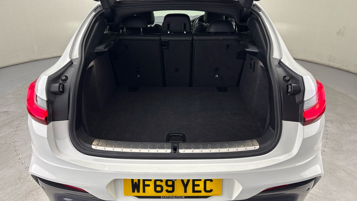 BMW X4 Image 11