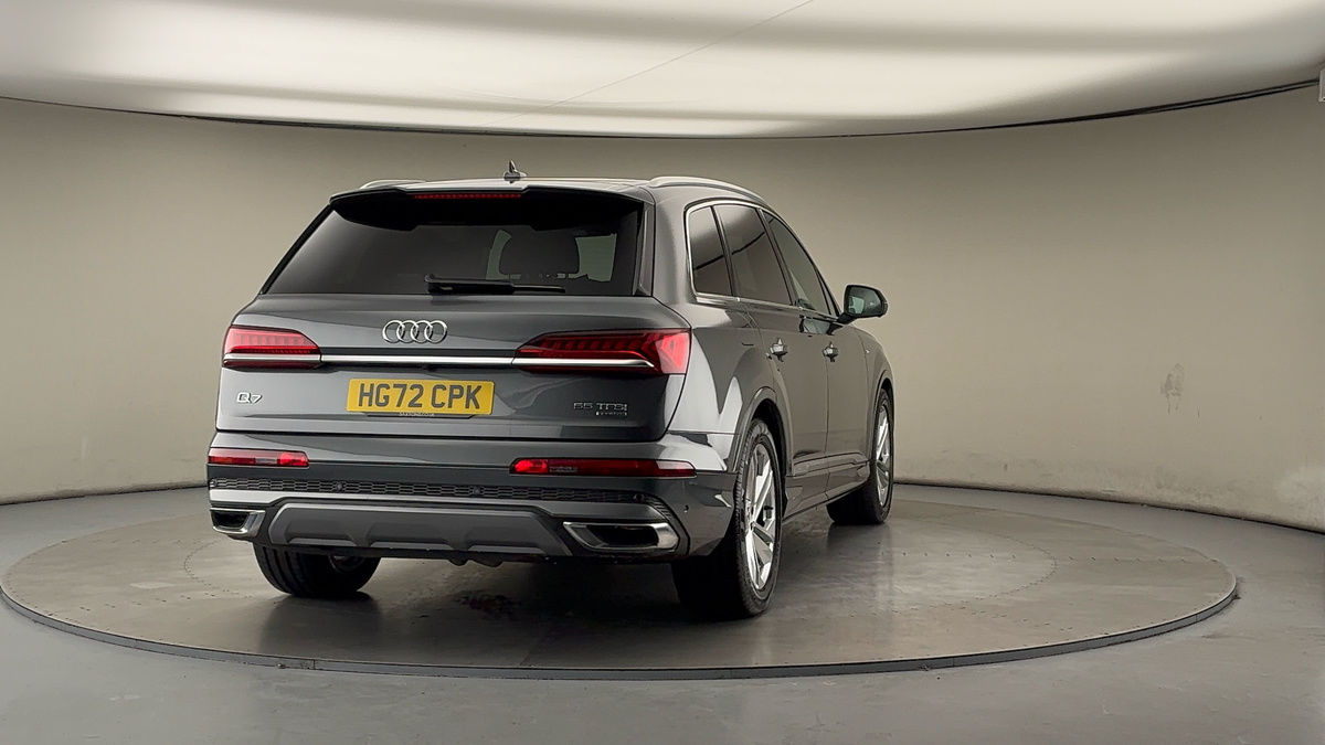 More views of Audi Q7