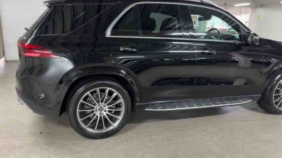 More views of Mercedes-Benz GLE
