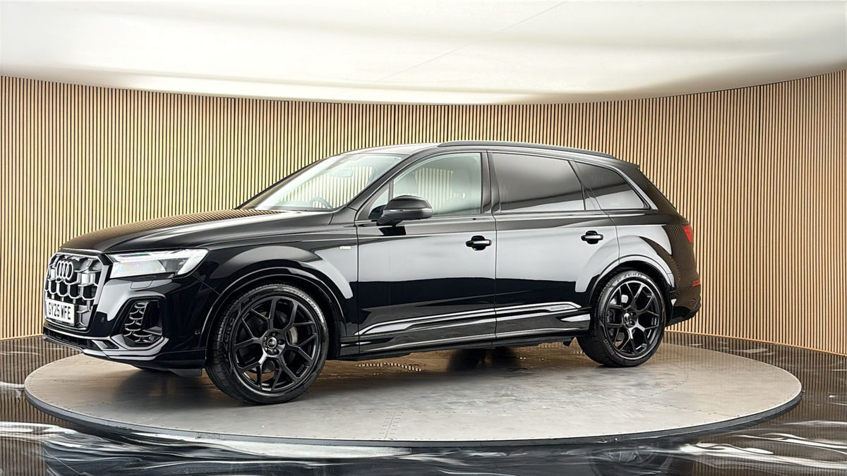 More views of Audi Q7