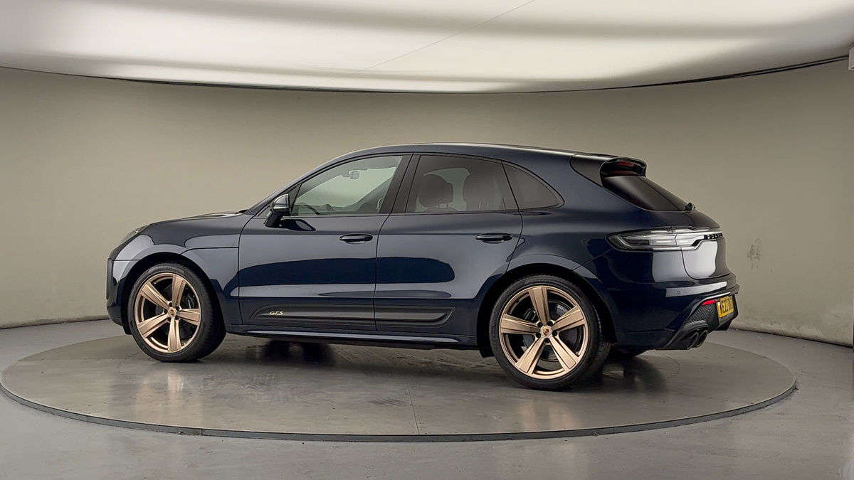 More views of Porsche Macan