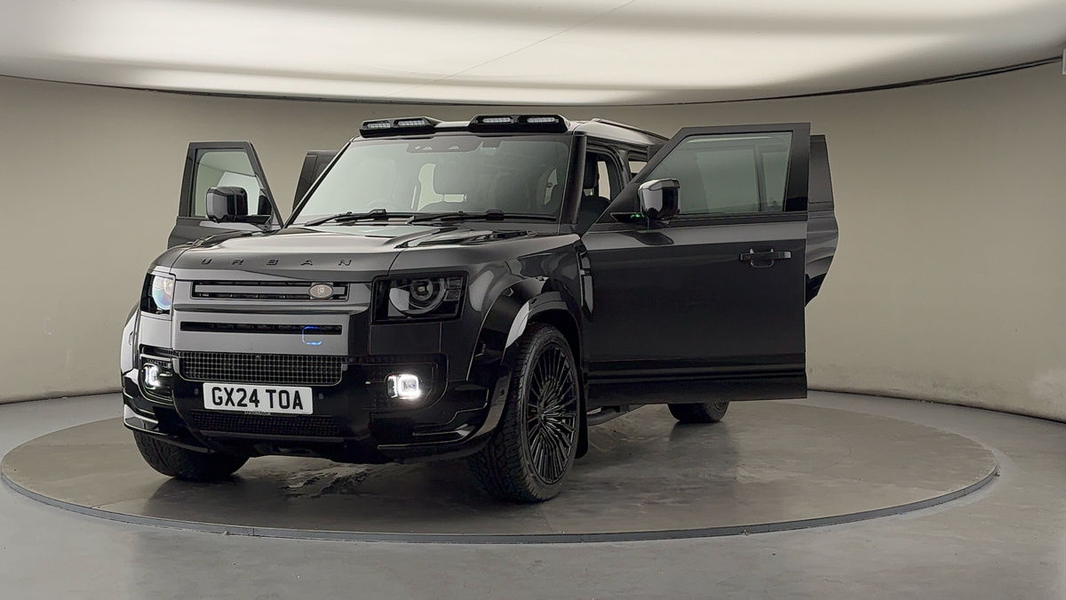 More views of Land Rover Defender 110