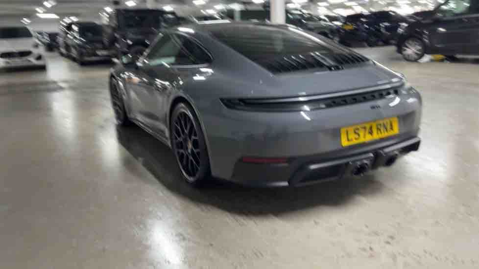 More views of Porsche 911