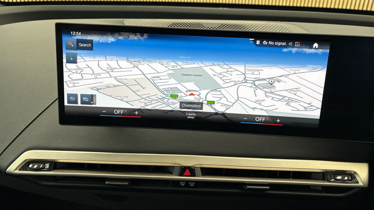 BMW iX Image 17