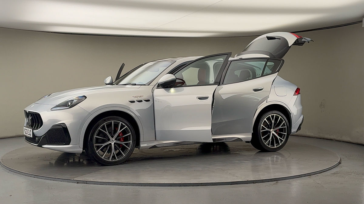 More views of Maserati Grecale