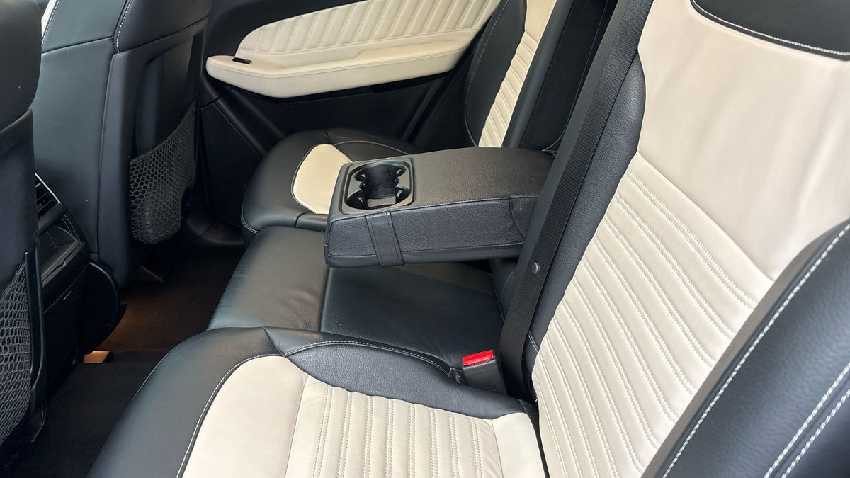 Mercedes-Benz GLE Image 9