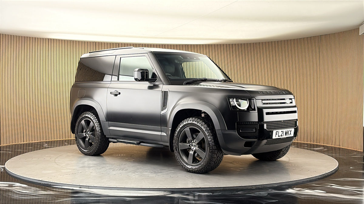More views of Land Rover Defender 90