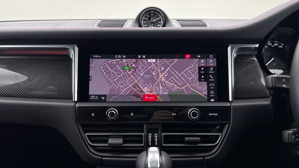 Porsche Macan Image 17