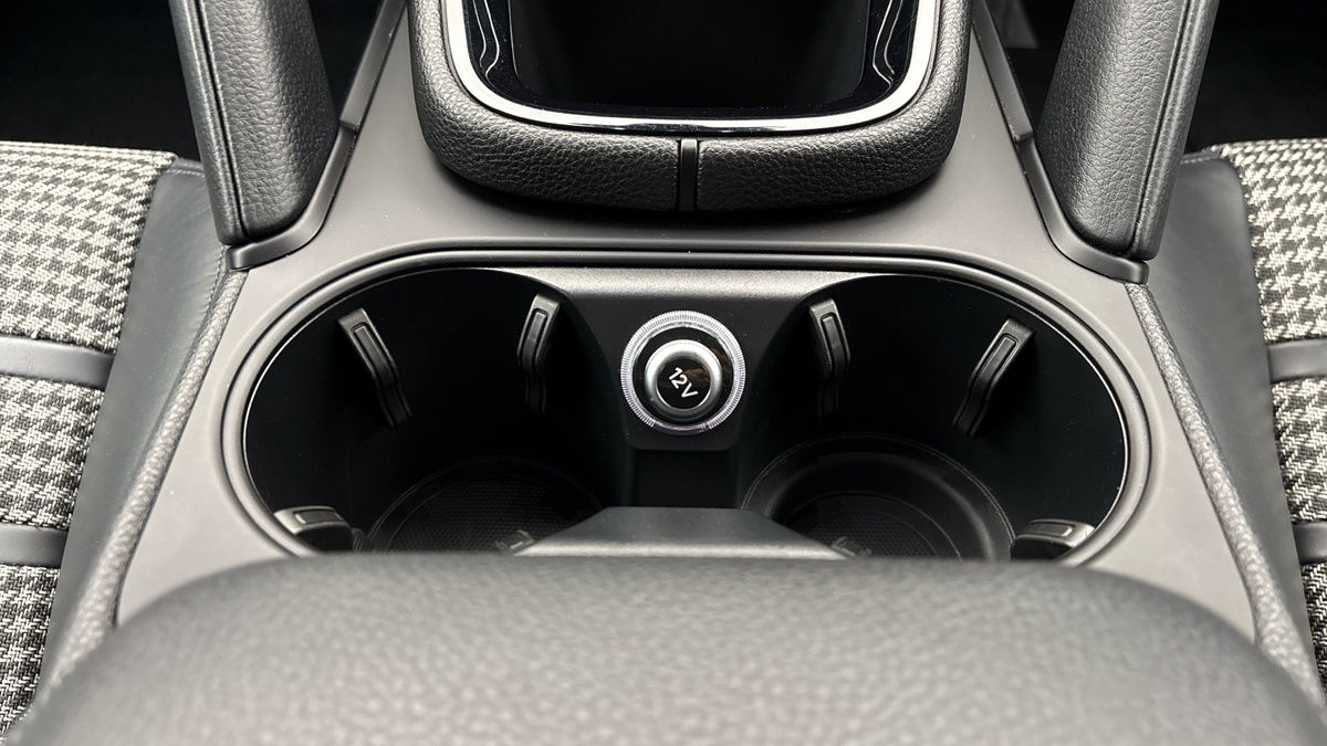 Porsche Cayenne Image 27