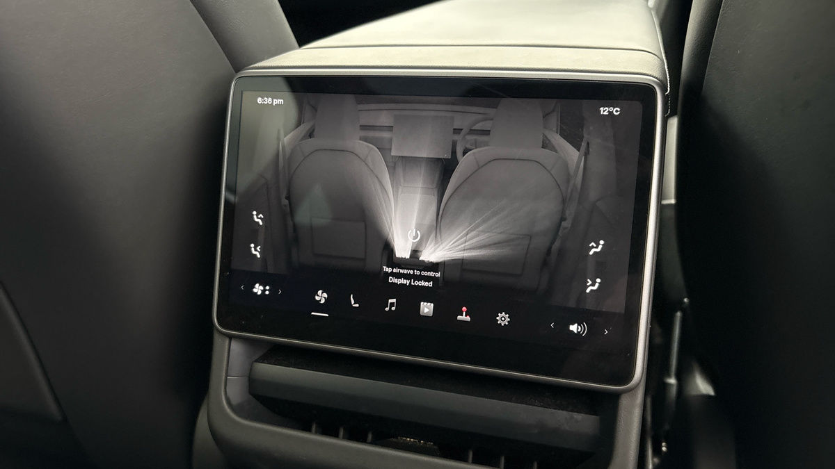 Tesla Model Y Image 34