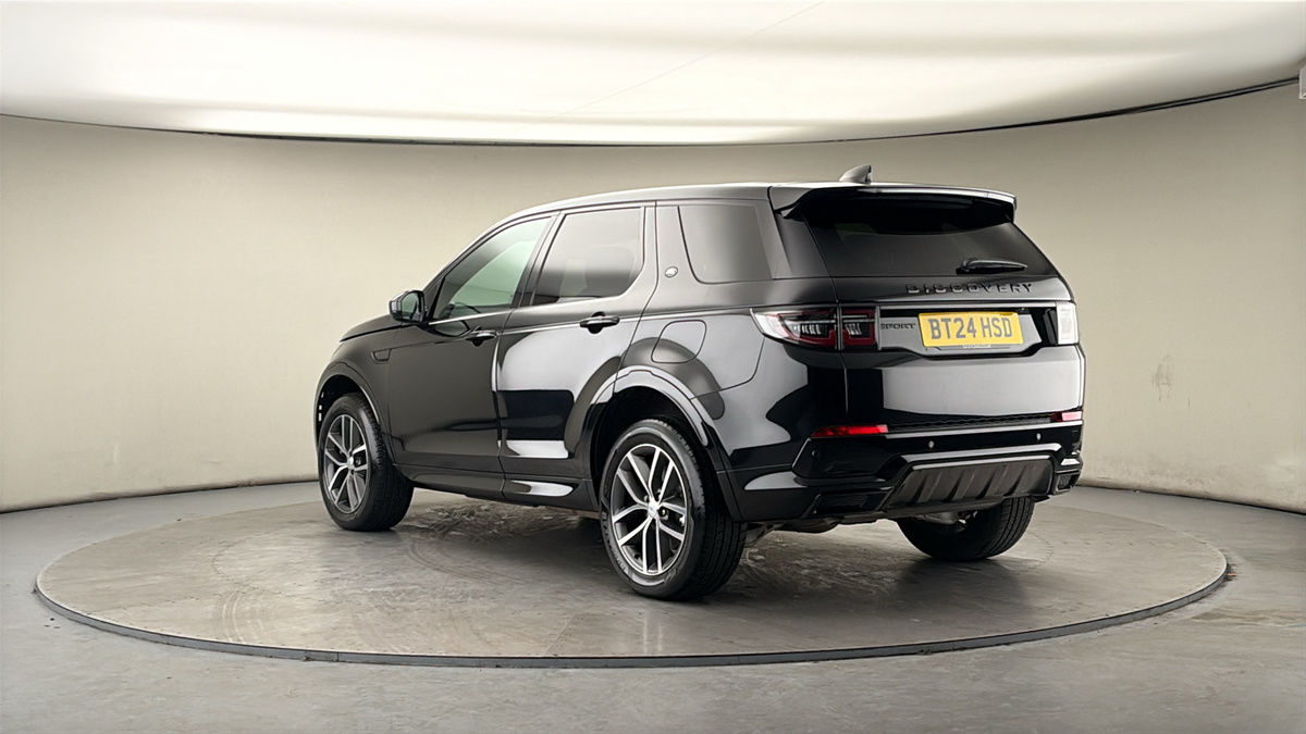 Land Rover Discovery Sport Image 2