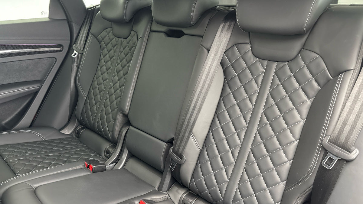 Audi SQ5 Image 8