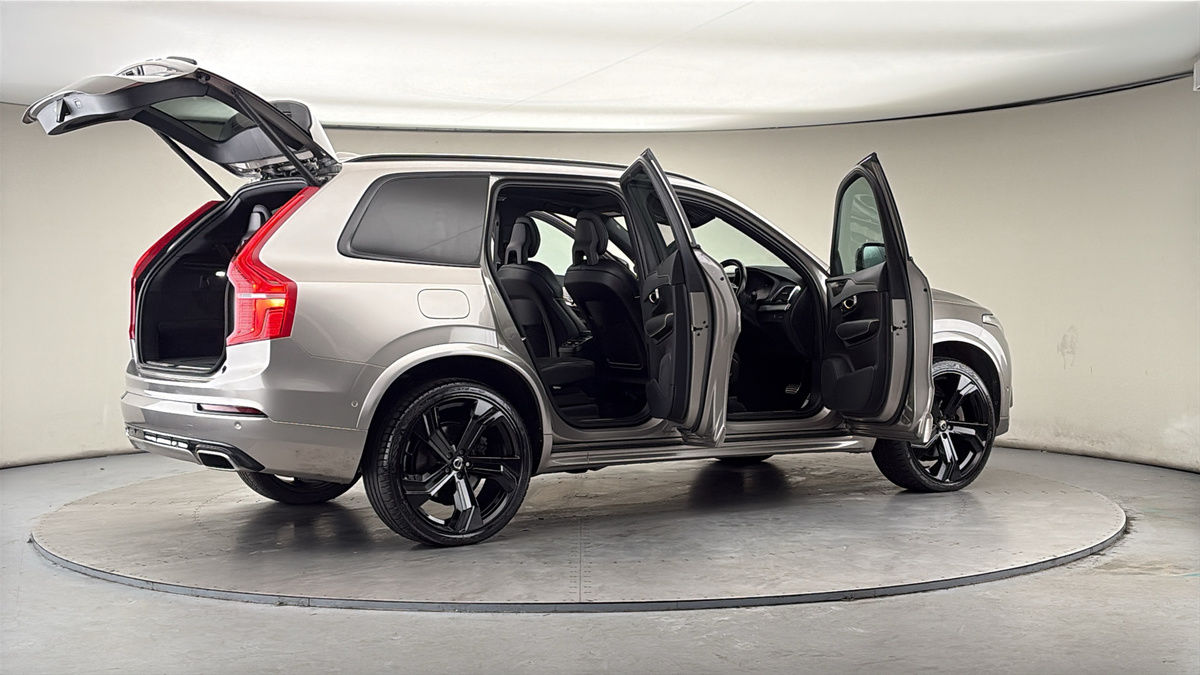 More views of Volvo XC90