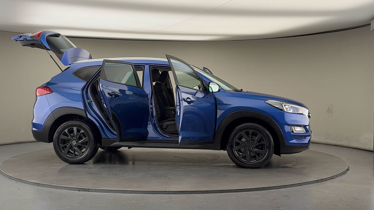 More views of Hyundai TUCSON