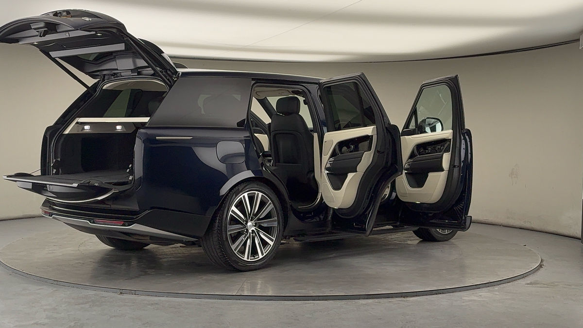 More views of Land Rover Range Rover