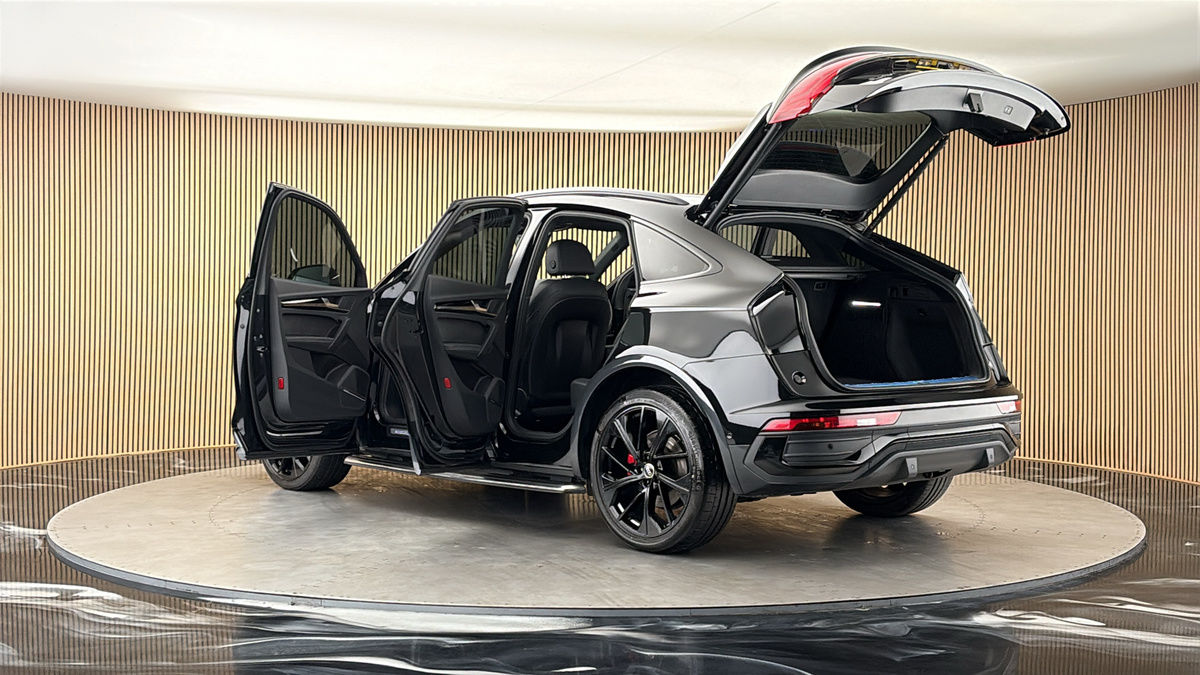 More views of Audi Q5