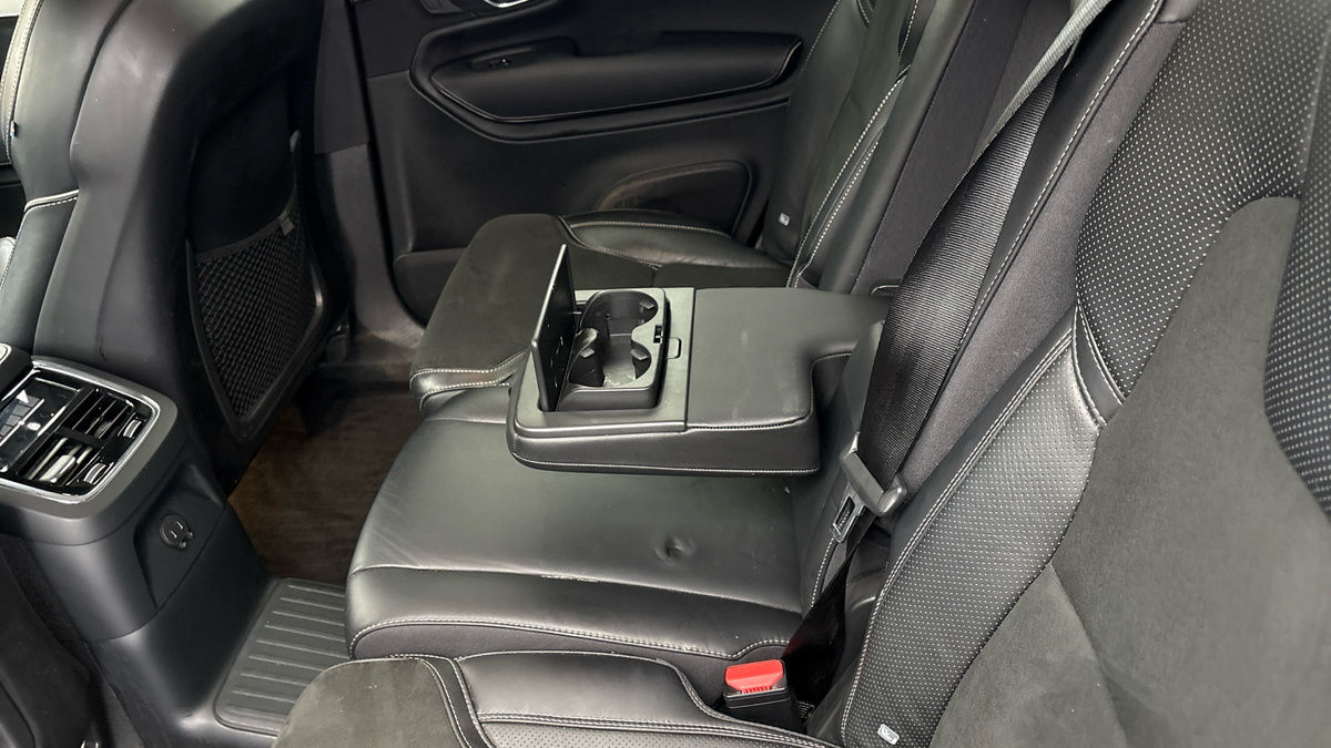 Volvo XC90 Image 9