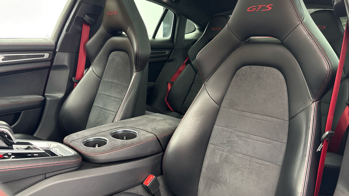 Porsche Panamera Image 7