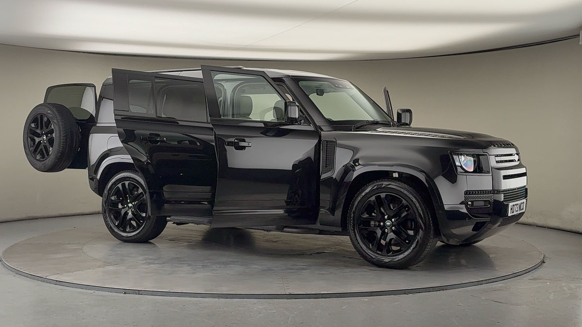 More views of Land Rover Defender 110