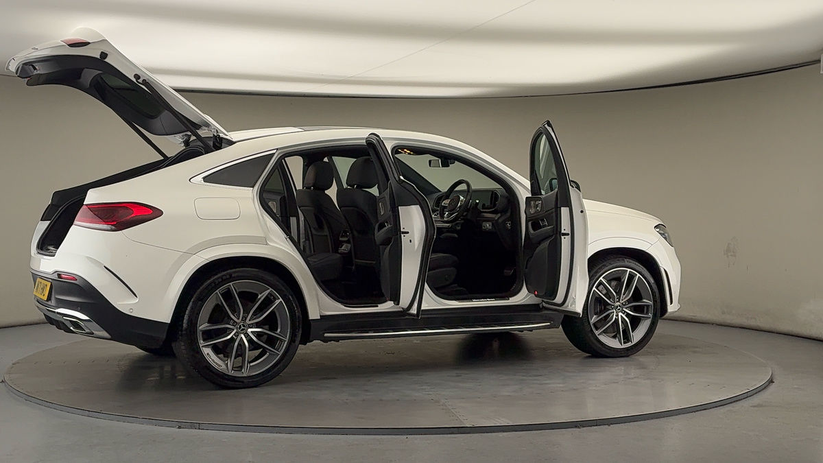 More views of Mercedes-Benz GLE