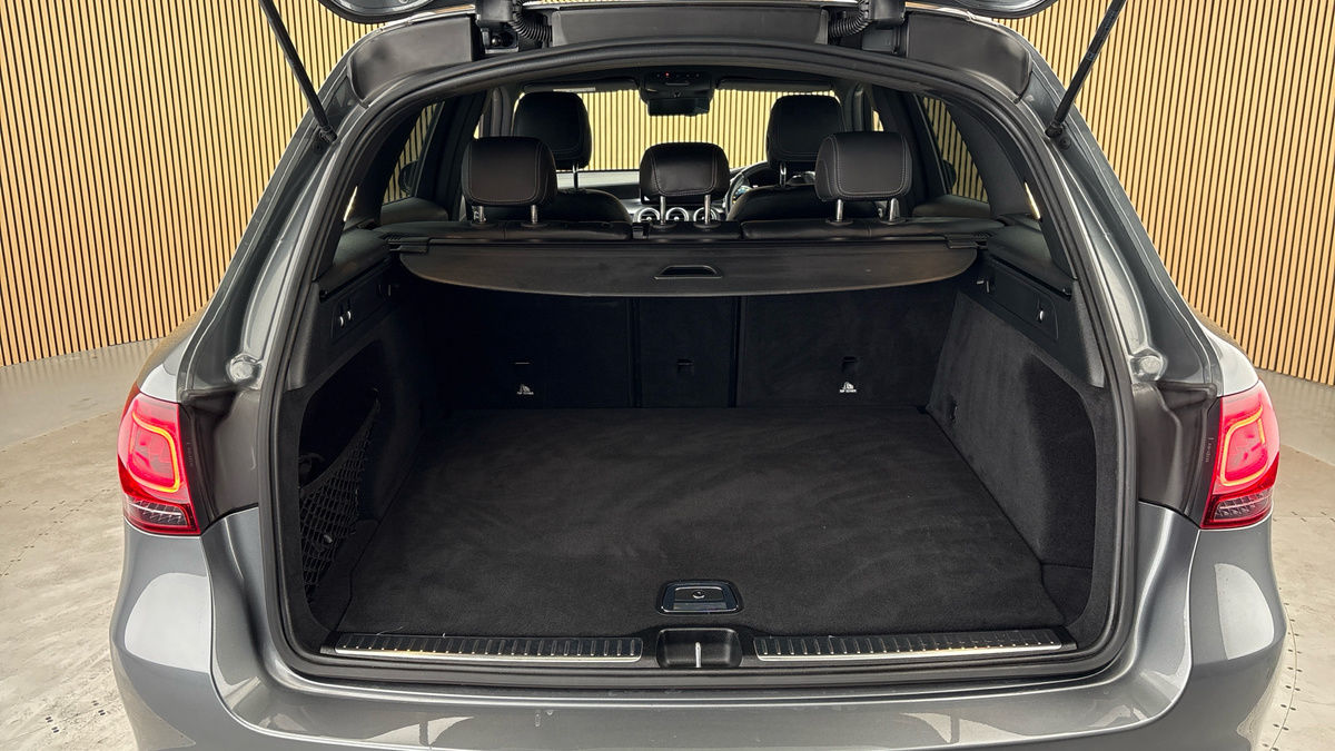 Mercedes-Benz GLC Image 11