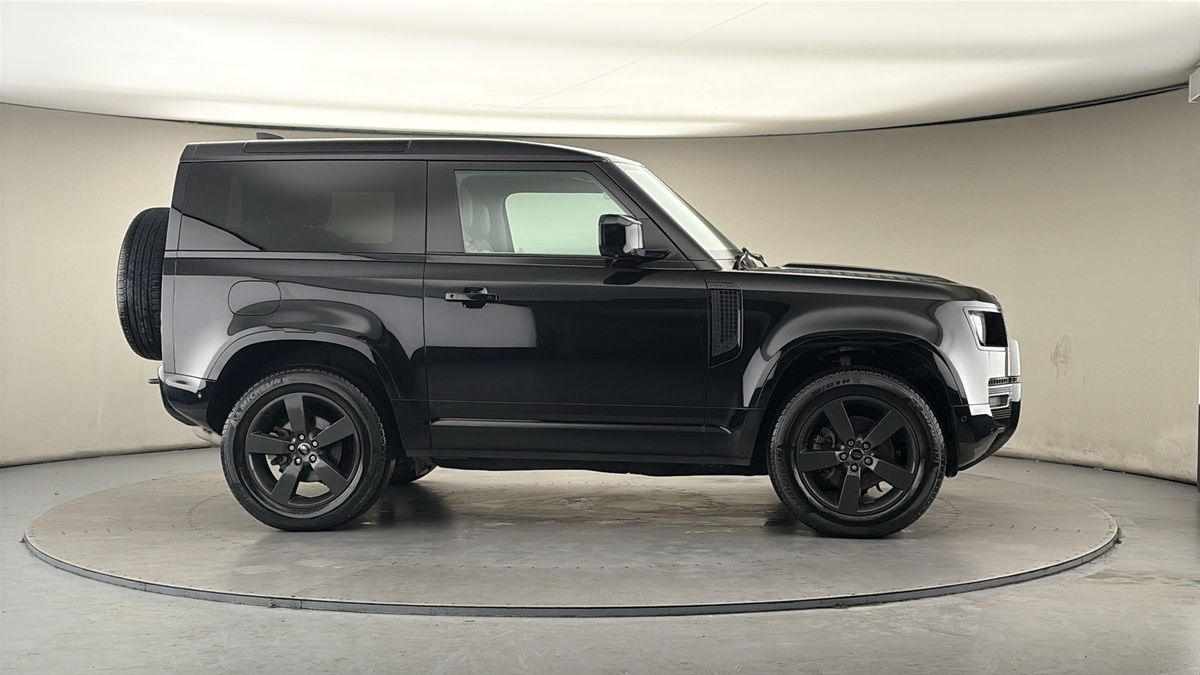 More views of Land Rover Defender 90