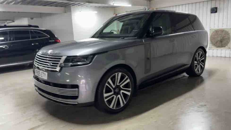 More views of Land Rover Range Rover