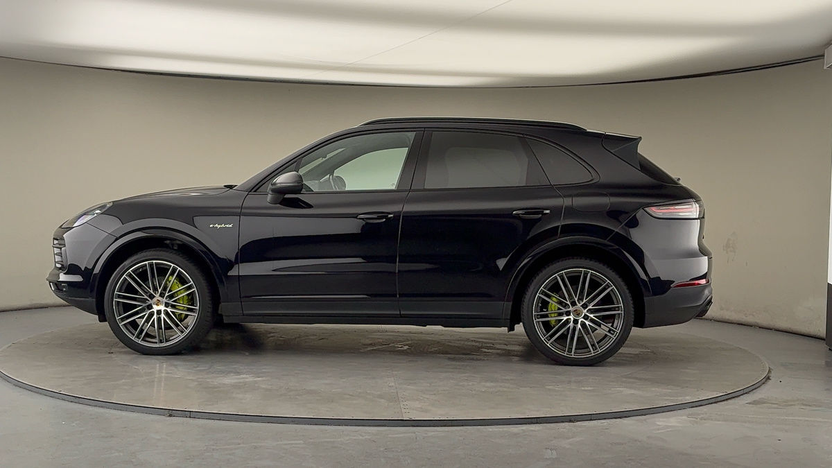 More views of Porsche Cayenne