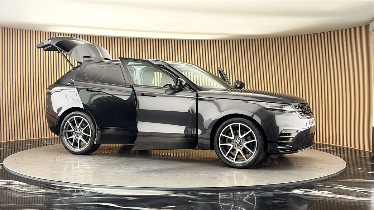 More views of Land Rover Range Rover Velar
