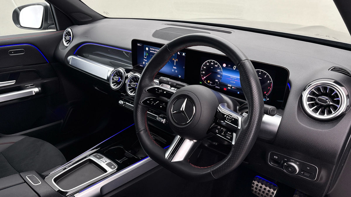 Mercedes-Benz GLB Image 5