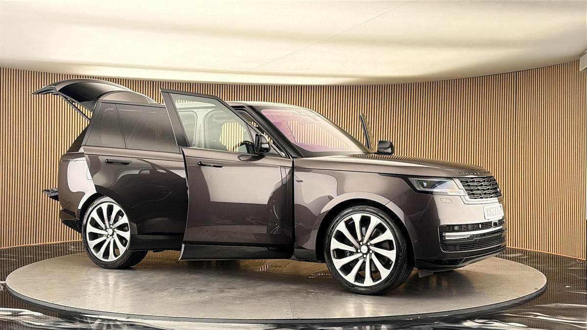 More views of Land Rover Range Rover