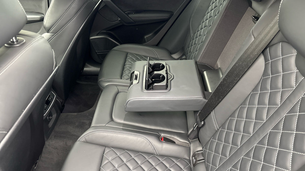 Audi Q5 Image 9