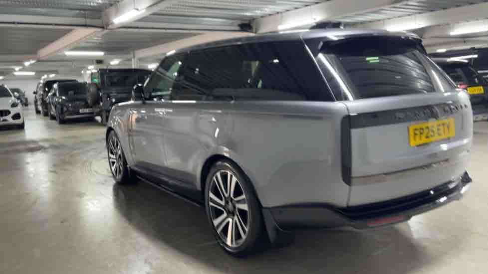 More views of Land Rover Range Rover