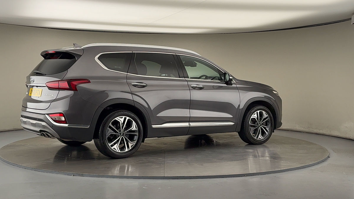 More views of Hyundai Santa Fe