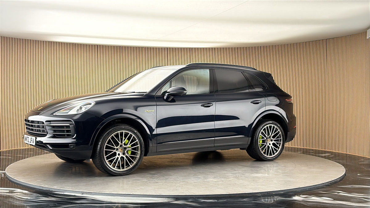 More views of Porsche Cayenne