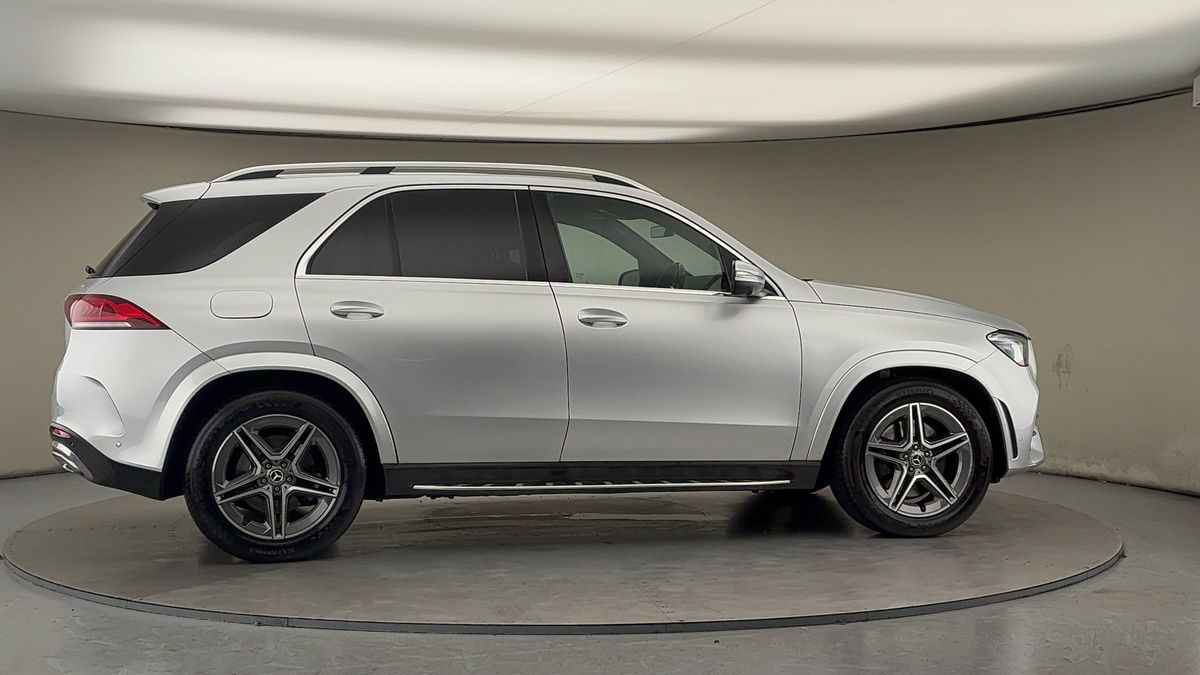 More views of Mercedes-Benz GLE