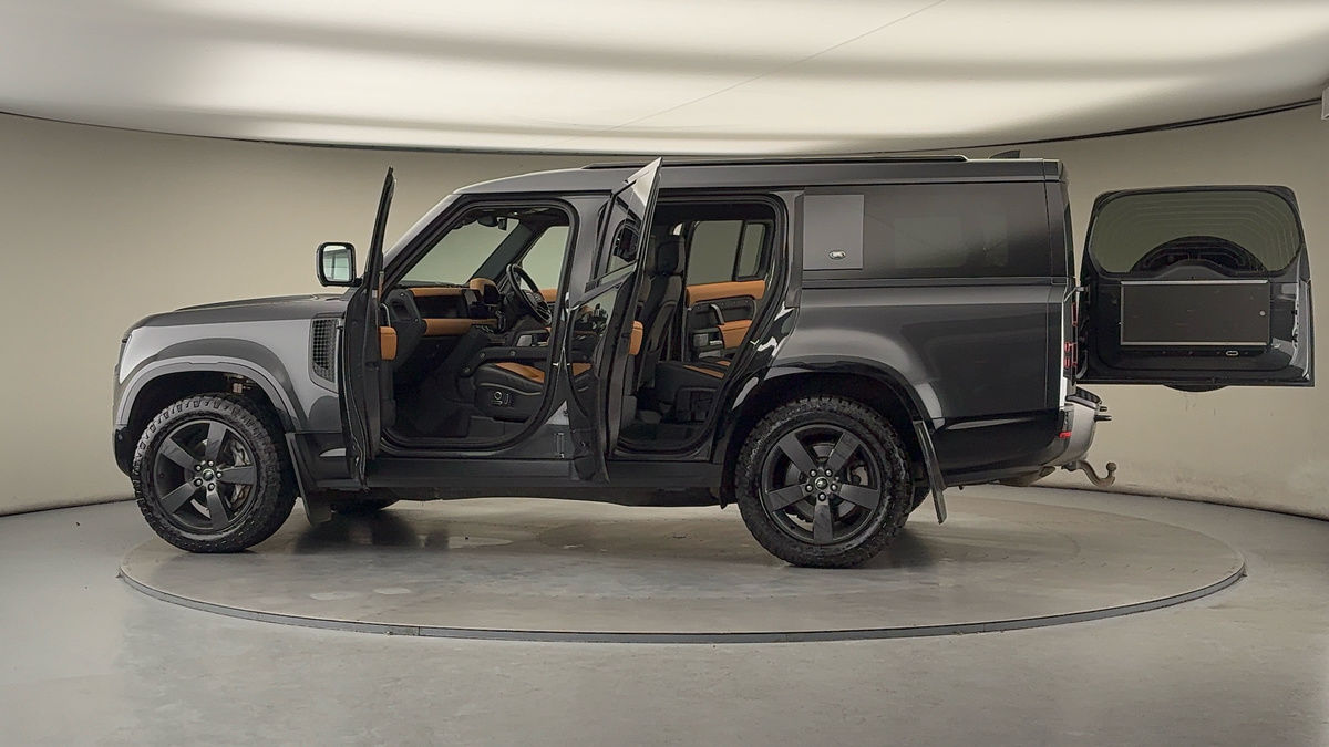 More views of Land Rover Defender 130