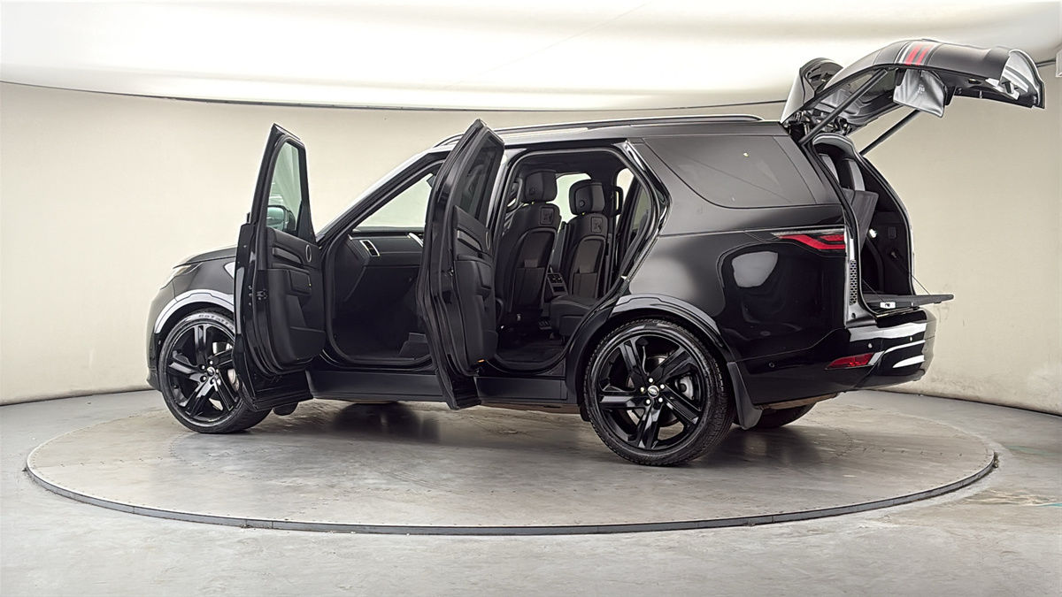 More views of Land Rover Discovery