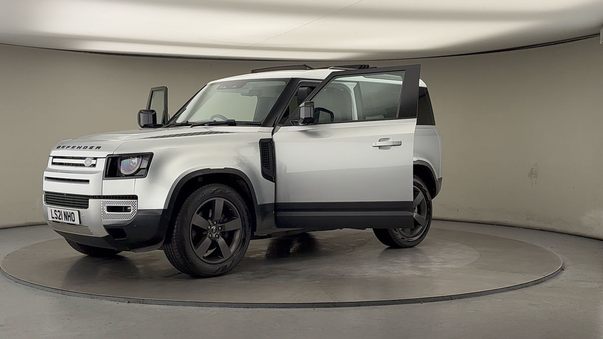 Land Rover Defender 90 Image 22